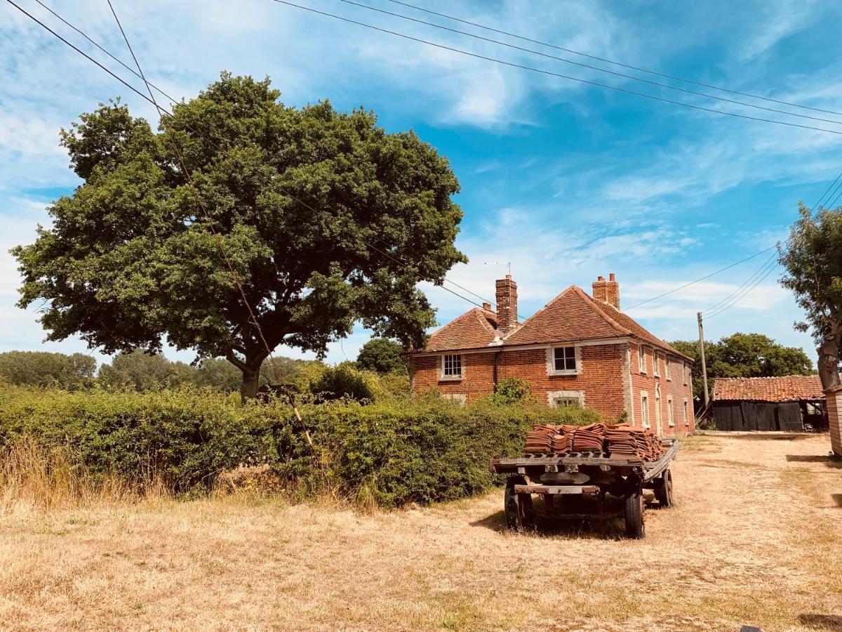 Plumptons Farm Holiday Lodges Colchester Exterior photo